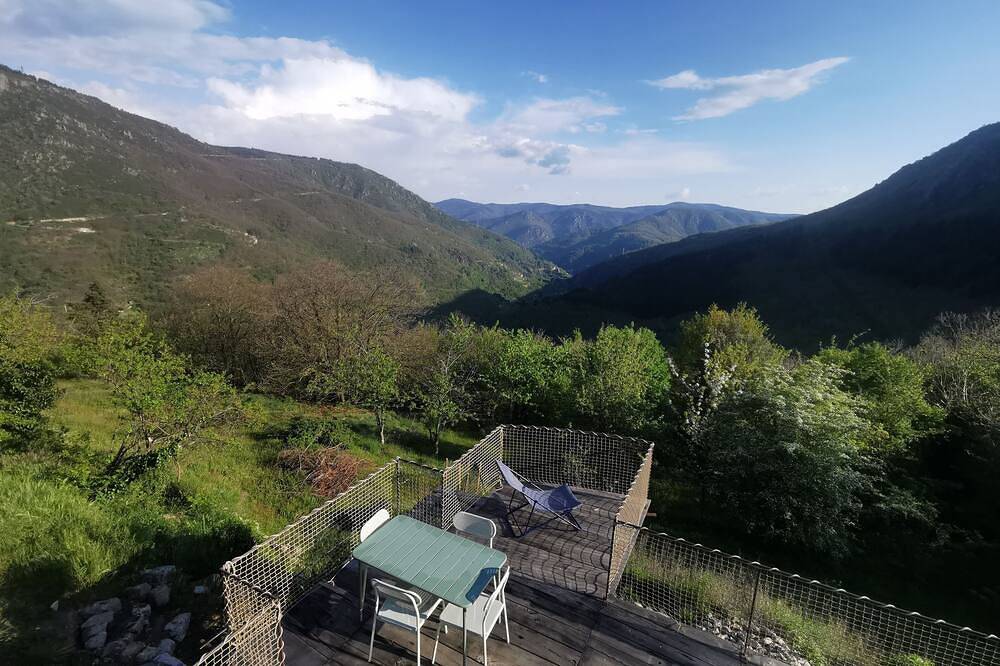 Vue imprenable en Lozère, baignades randonnées et sauna in Prévenchères, Parc national des Cévennes