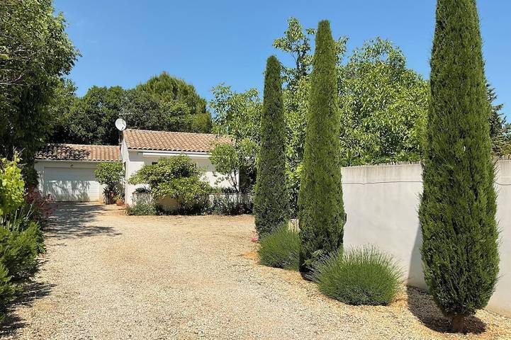 Maison de vacances pour 4 personnes, avec jardin et terrasse à Uzès
