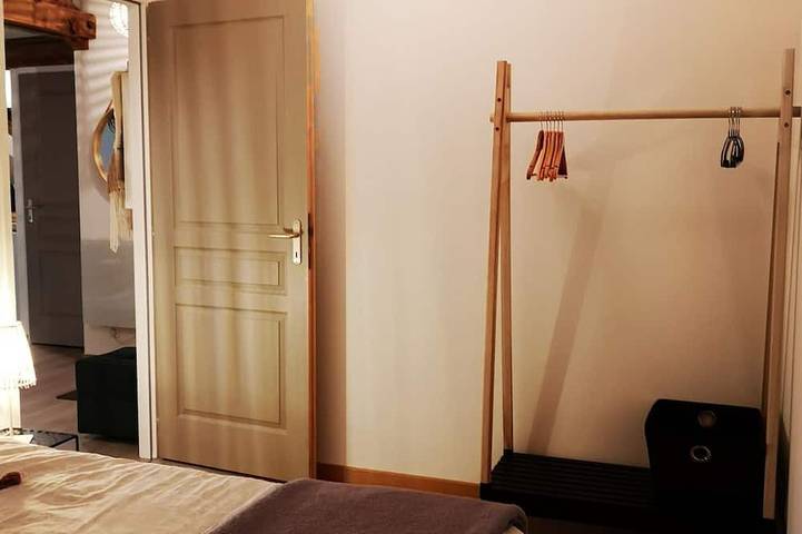 Ganze Wohnung, T3 Epinal Stadtzentrum, privater Parkplatz, sehr ruhig und warm in Épinal, Épinal und Umgebung
