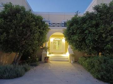 Maison d’hôte pour 2 personnes, avec jardin et balcon dans Syros