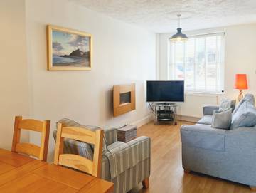 Log Cabin for 4 People in Criccieth, North-Wales, Photo 2