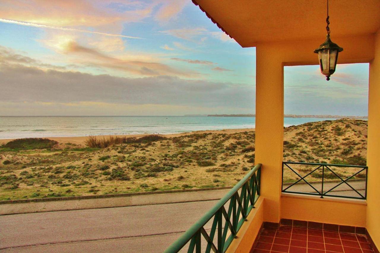 Supertubos Beach Hostel in Consolação, Peniche