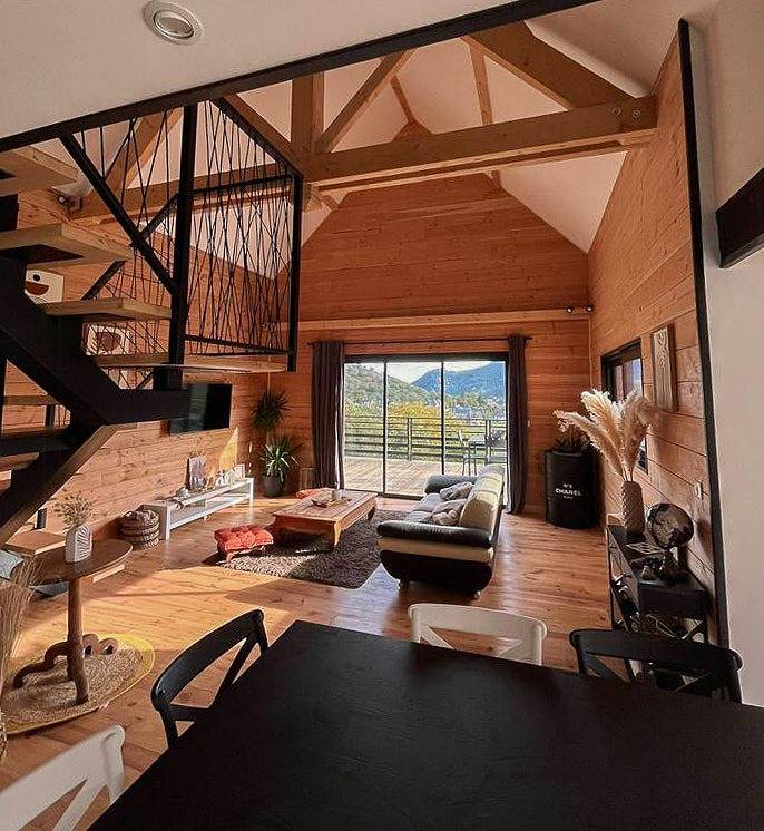 Gorgeous wooden chalet near Lourdes in Ségus, Hautes-Pyrénées