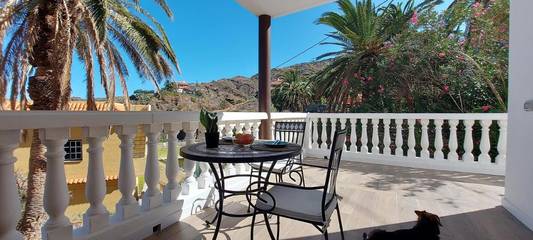 Gîte pour 5 personnes, avec jardin et vue, animaux acceptés dans Alojera