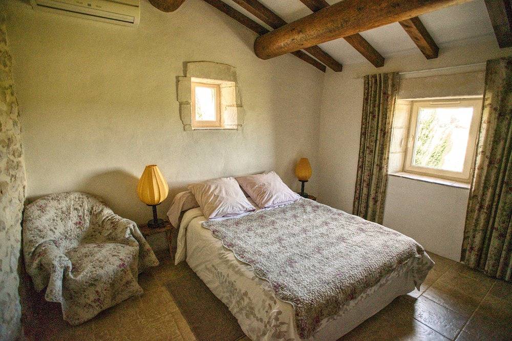 Encantadora casa en el corazón de los viñedos. in Tarascón, Region de Arles