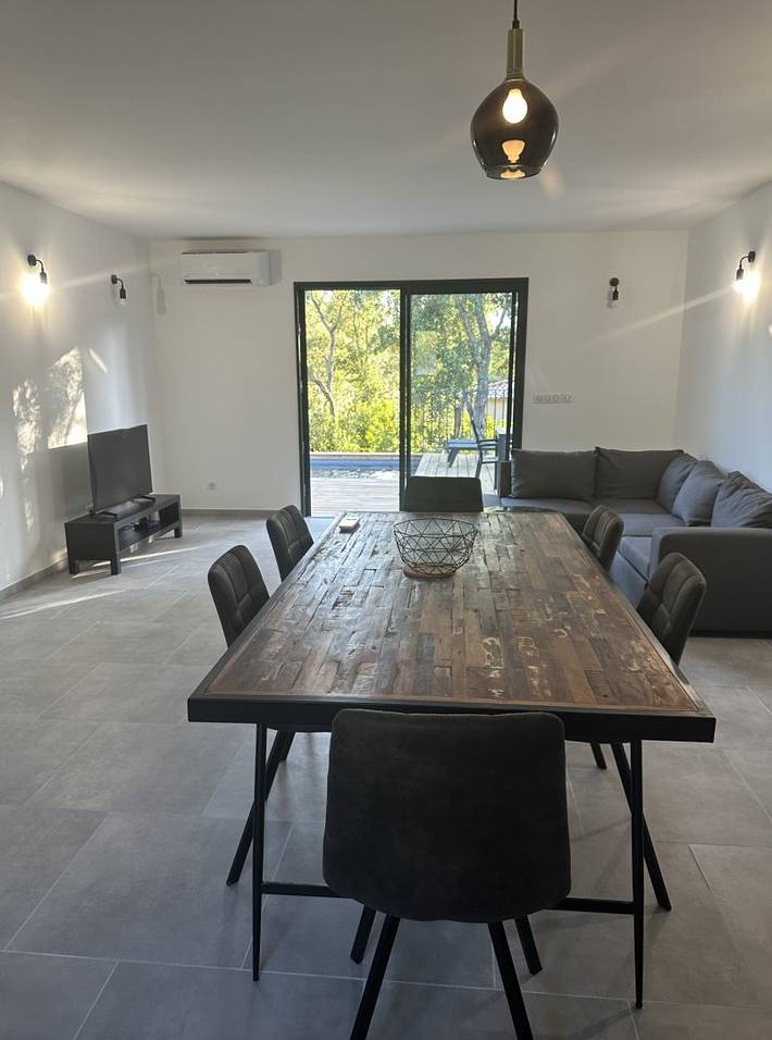 Gîte pour 6 personnes, avec terrasse et piscine, animaux acceptés à San-Gavino-di-Carbini - 4