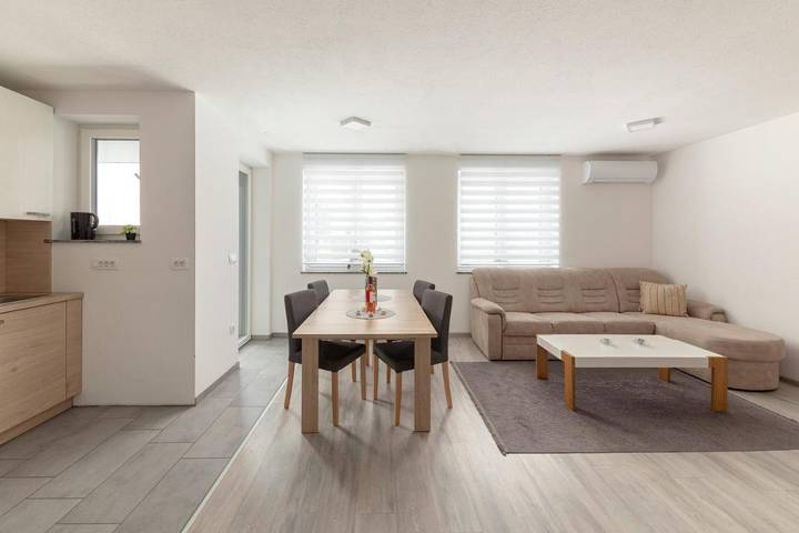 Gîte pour 2 personnes, avec terrasse et vue à Kranj - 3