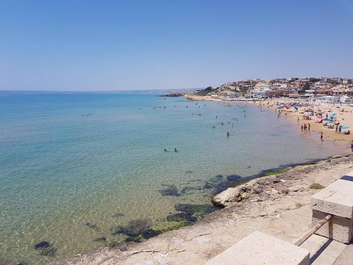 Location de vacances pour 10 personnes, avec jardin à Cava d'Aliga