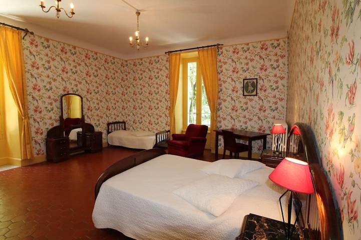 Location de vacances pour 13 personnes, avec piscine ainsi que balcon et jardin à Beaulieu (Largentière) - 2