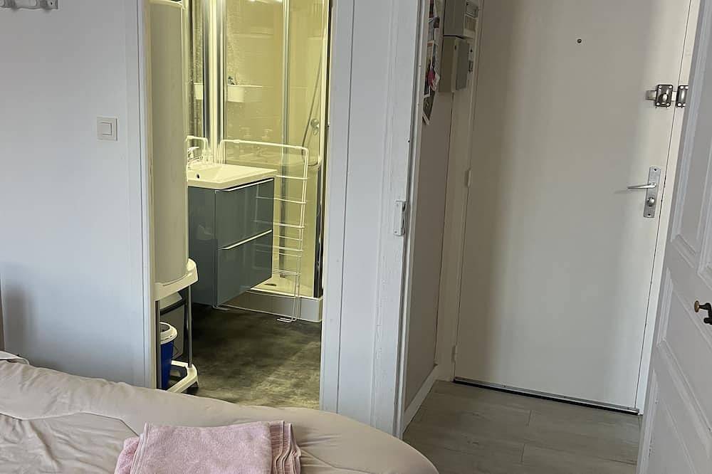 Entire apartment, T2 comfortable in the heart of town in Ax-les-Thermes, French Pyrenees