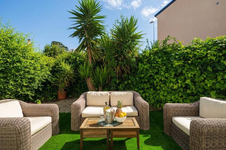 Villa per 5 persone, con Balcone e Terrazza nonché Giardino e Panorama a Poetto