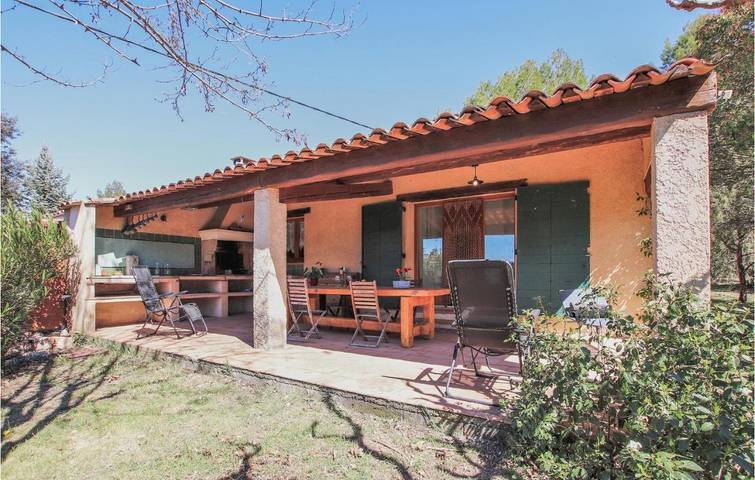 Location de vacances pour 4 personnes, avec jardin, animaux acceptés à Fox-Amphoux