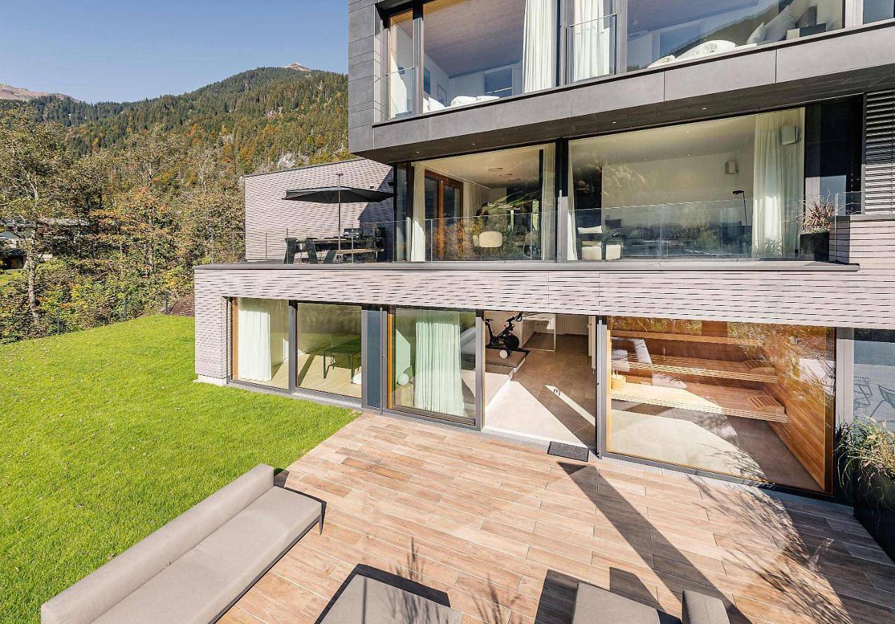 Luxus Chalet Skilift fußläufig Bergblick & Wellness in Sankt Gallenkirch, Verwall
