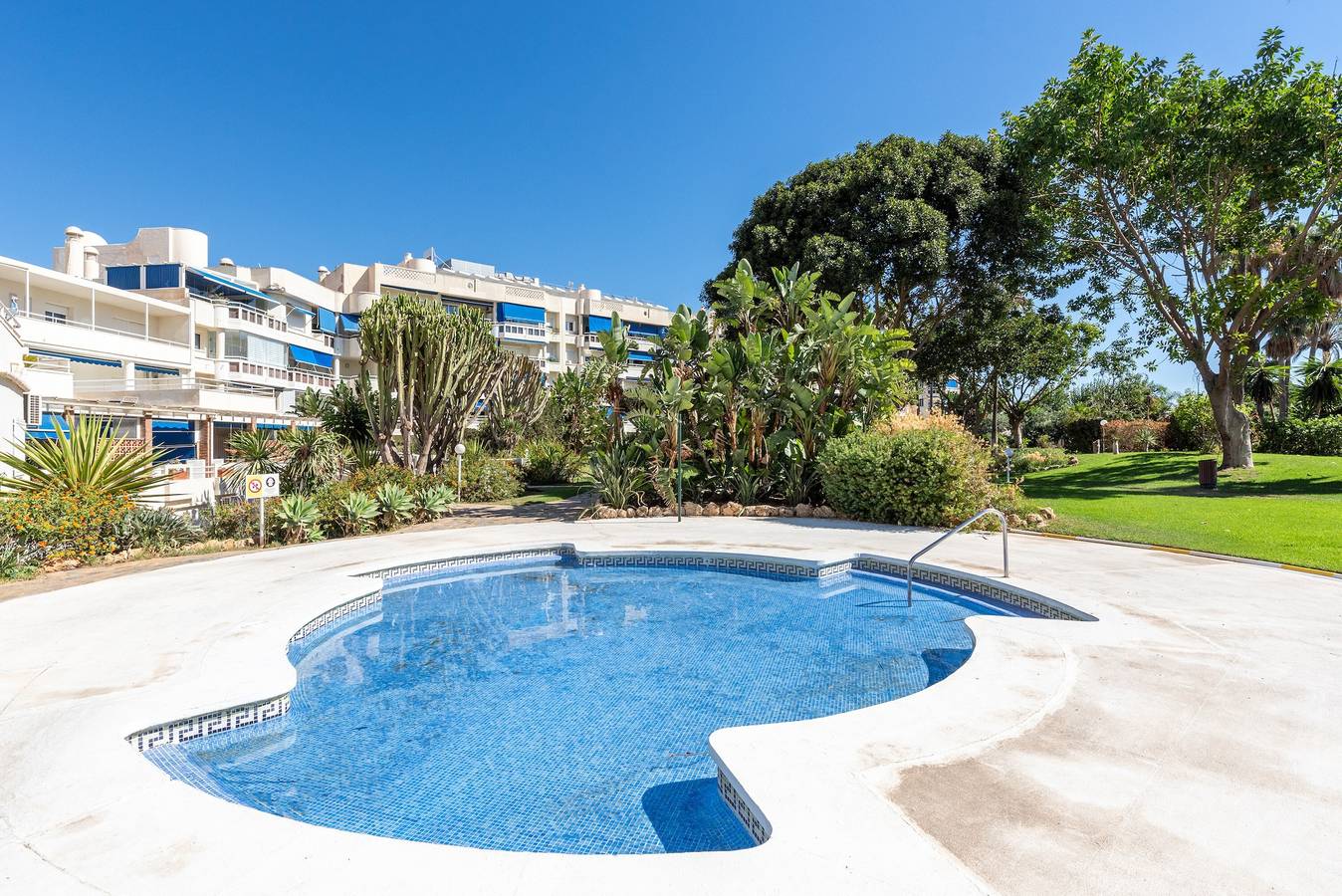 Ganze Wohnung, Ferienwohnung 'Costa Lago Playa' mit Meerblick, Wlan und Klimaanlage in Playa Los Álamos, Torremolinos