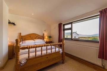 Beach House for 11 People in Iveragh Peninsula, Munster, Photo 2