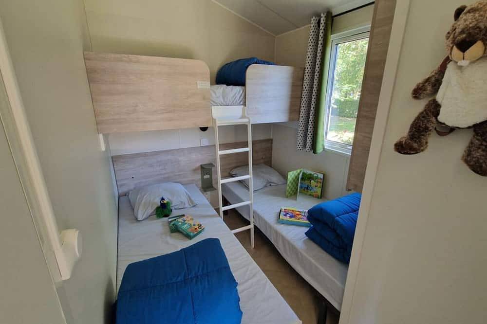 Mobile home with terrace for 5 people in Saint-Geniez-d'Olt-et-d'Aubrac, Parc naturel régional de l'Aubrac