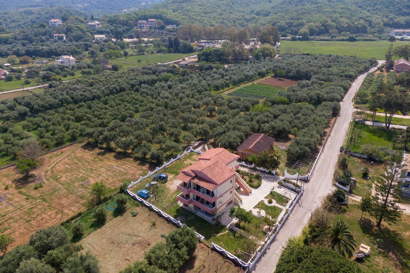 Entire apartment, Apartment 'Lotus 1' with Sea View, Wi-Fi and Air Conditioning in Almyros Beach, Corfu