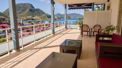 Hôtel pour 3 personnes, avec bassin pour enfant et jacuzzi ainsi que jardin et piscine à Terre-de-Haut