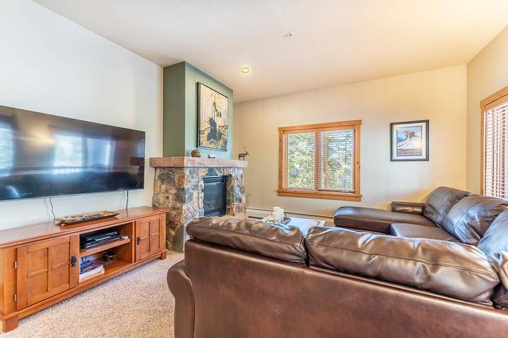 Vacation rental for 8 people, with balcony and pool as well as hot tub and sauna in Keystone