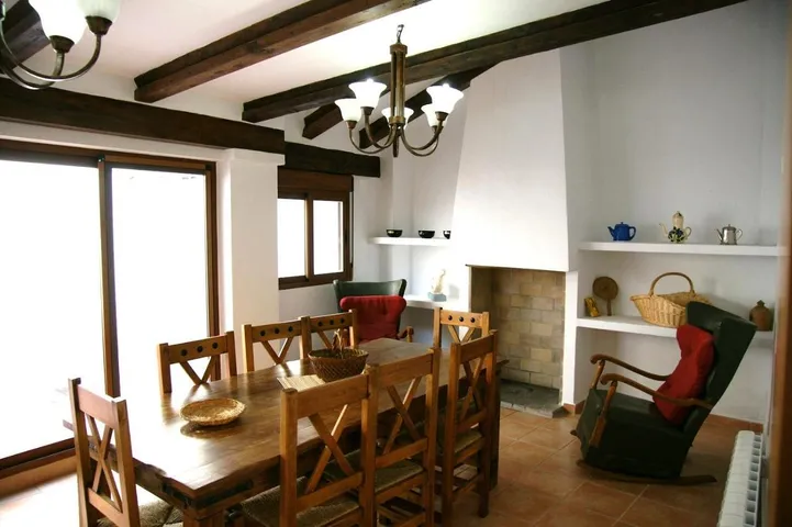 Casa rural para 4 personas, con terraza, Se admiten mascotas - 1