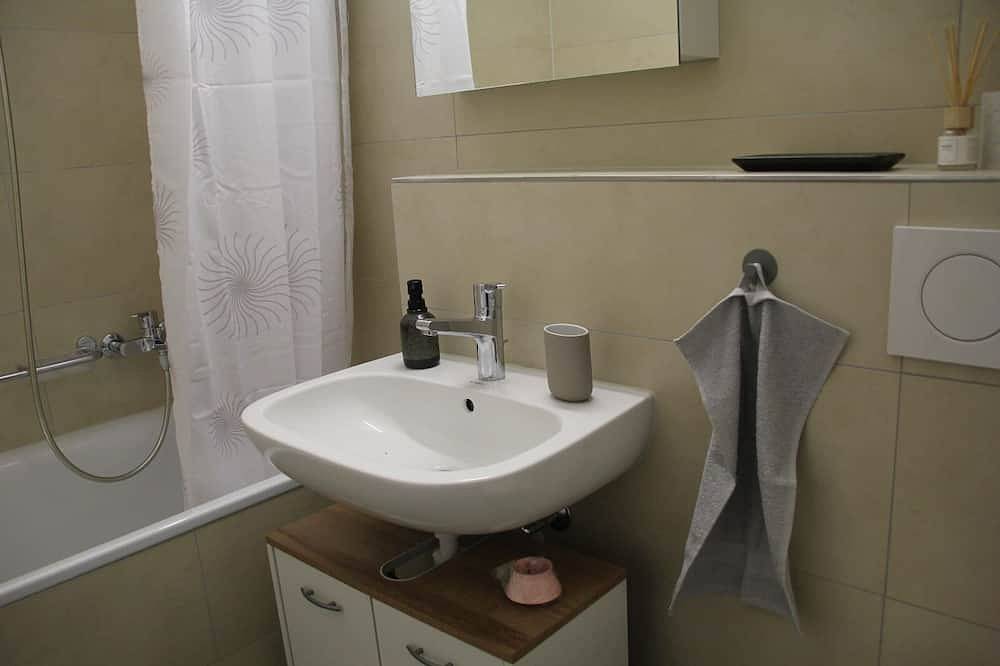 Ganze Wohnung, 2-Zimmer-Wohnung, Zentral in Frutigen, Frutigen - Lenk - Adelboden