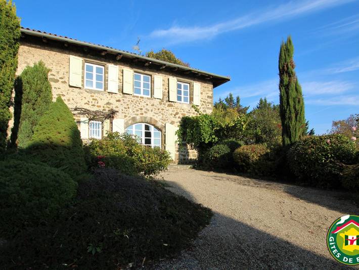 Gîte pour 6 personnes, avec Terrasse et Jardin à Polignac
