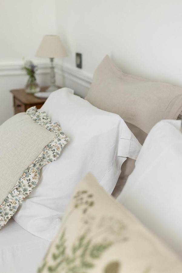 Gîte pour 2 personnes, avec terrasse ainsi que jardin et vue dans Perche-en-Nocé - 4