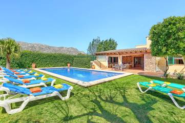 Villa in Pollença Stadt, Pollença für 8 