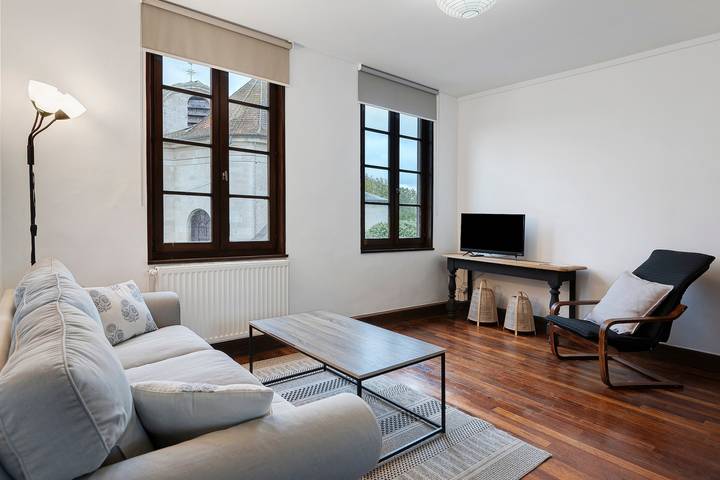 Apartment 'Le Clos Saint Vaast' with Private Terrace, Private Garden and Wi-Fi in Conty, Amiens region
