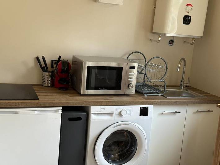 Gîte pour 4 personnes, avec terrasse dans Charnècles - 2