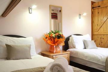 Log Cabin for 4 People in Richmond (Yorkshire), North Yorkshire, Photo 2