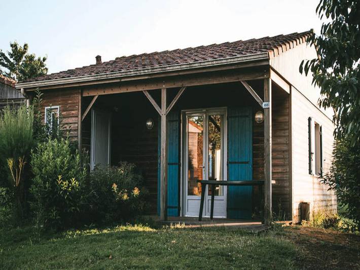 Gîte pour 4 personnes, avec terrasse et piscine, animaux acceptés à Moutiers-sous-Chantemerle
