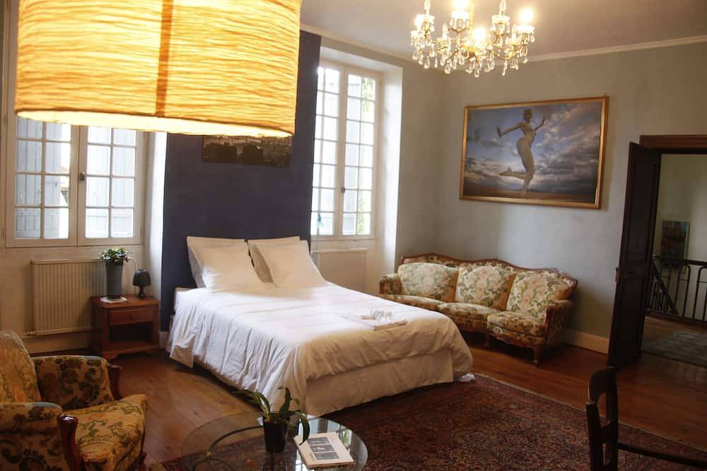 La Villa Hadrien, le calme dans une villa de charme à Plaisance du Gers in Gers