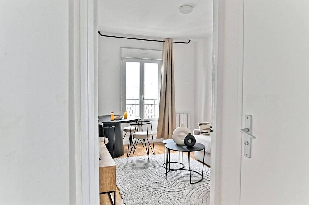 Ganze Wohnung, Comfortable 2-room apartment in Paris - Ii in Montreuil, Seine-Saint-Denis