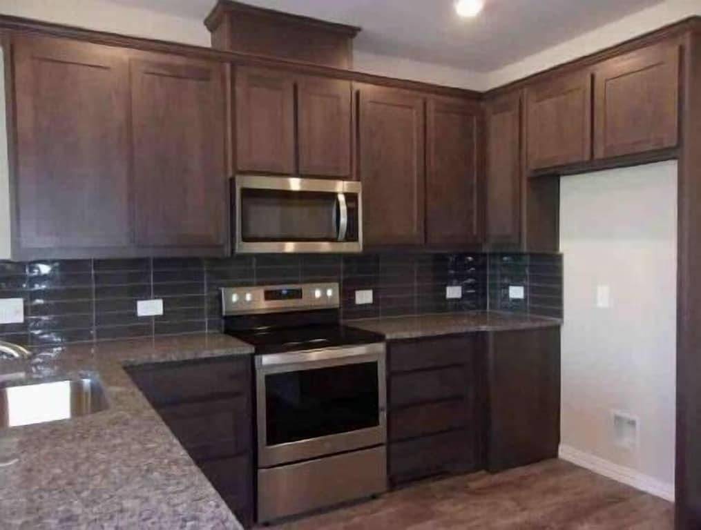 Brand new charming 2 bedroom Townhouse get away in Denton, Denton County