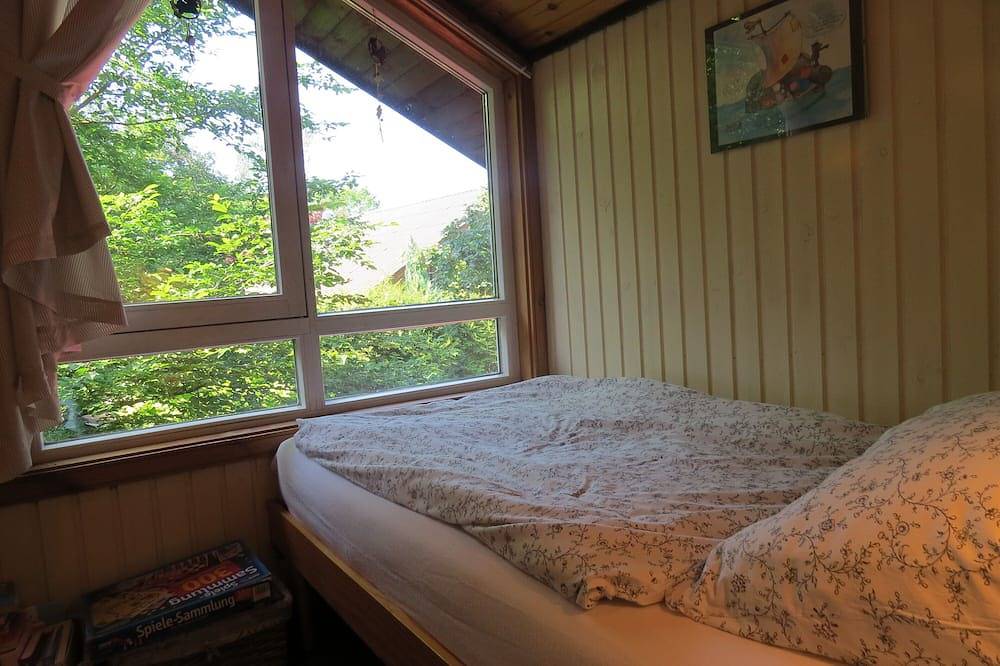 Sehr schönes Ferienhaus mit Sauna und Kaminofen auf   eingezäunten Grundstück in Extertal, Kreis Lippe
