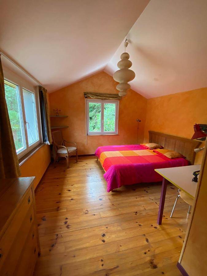 Maison située au Val de Baubère, petite vallée à coté du village de Seix in Seix, Parc naturel régional des Pyrénées ariégeoises