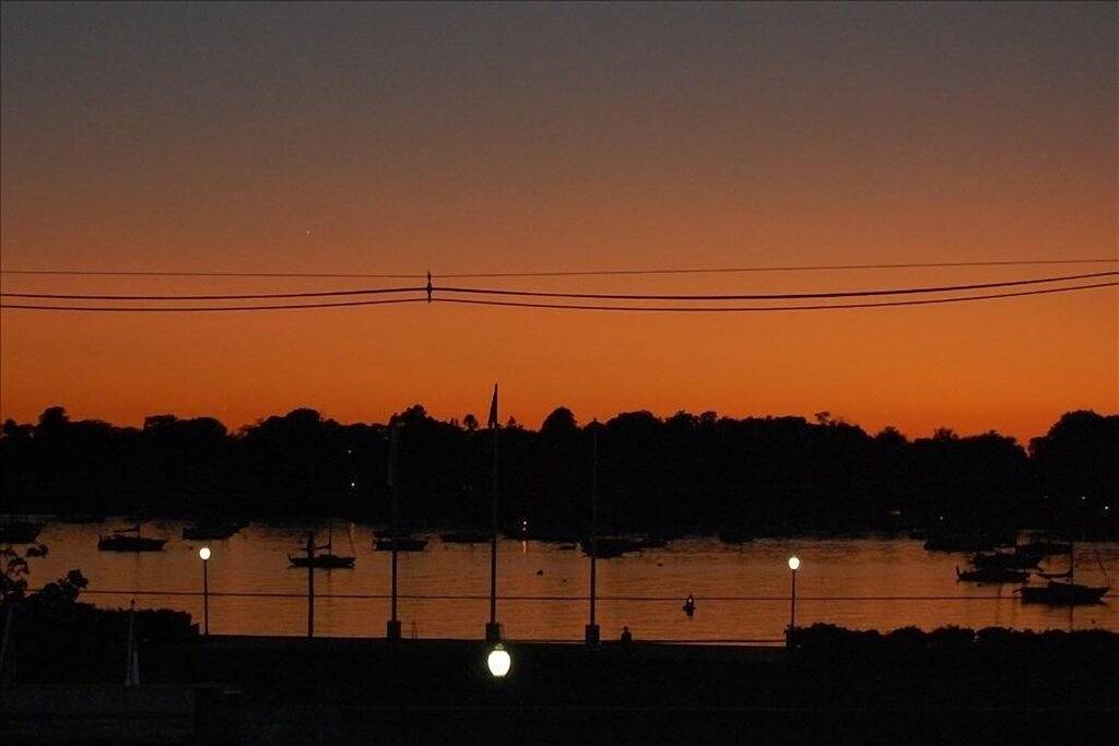 Ganze Wohnung, Atemberaubende Studio mit Blick auf den Hafen - Downtown Historic District in Bristol (RI), Bristol County