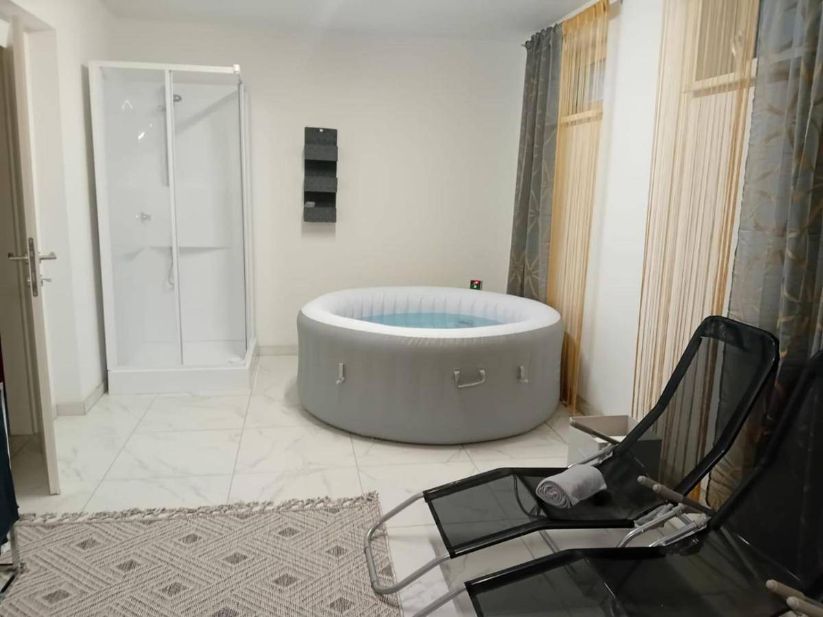 Three-Bedroom House in Guntramsdorf, Bezirk Mödling