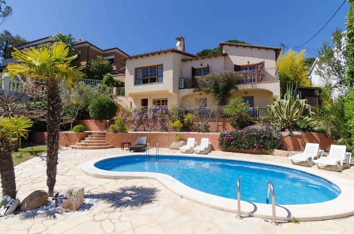 Chalet para 10 personas, con jardín - 1