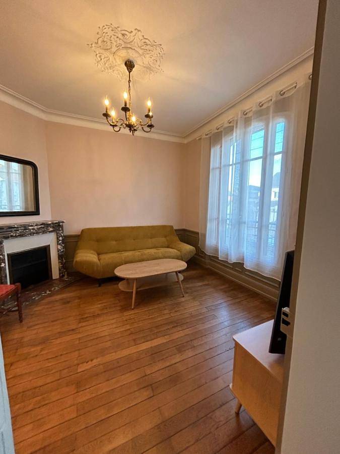 Two-Bedroom House in Romorantin-Lanthenay, Sologne