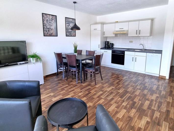 Ganze Ferienwohnung, Boddenhof Apartment 56 - 2 Sz, freundlich, modern - Fewo 56 – Großzügiges Apartment mit Balkon, Wlan und modernen Annehmlichkeiten in Buschvitz, Bergen auf Rügen und Umgebung
