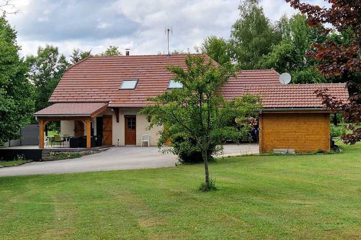 Villa pour 8 personnes, animaux acceptés dans le Jura