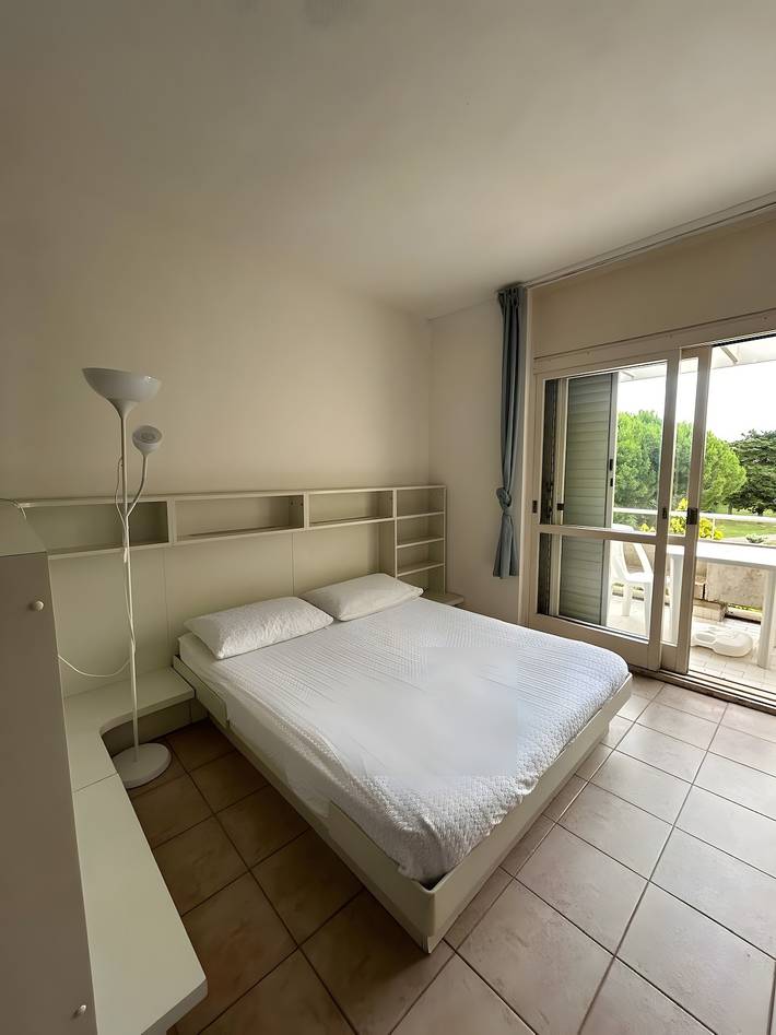 Casa vacanze 'Monolocale Con Terrazza E Piscina' con Wi-Fi e aria condizionata in Marina di Bibbona, Bibbona
