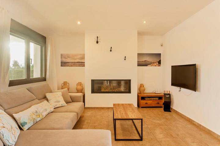 Chalet para 6 personas, con piscina y jardín además de terraza y vistas, Se admiten mascotas en Ibiza - 3