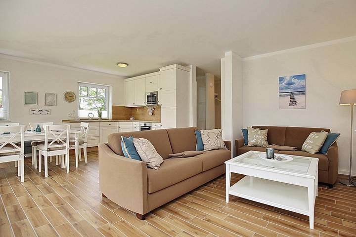 Ferienhaus für 6 Personen, mit Terrasse und Sauna in Boltenhagen - 2