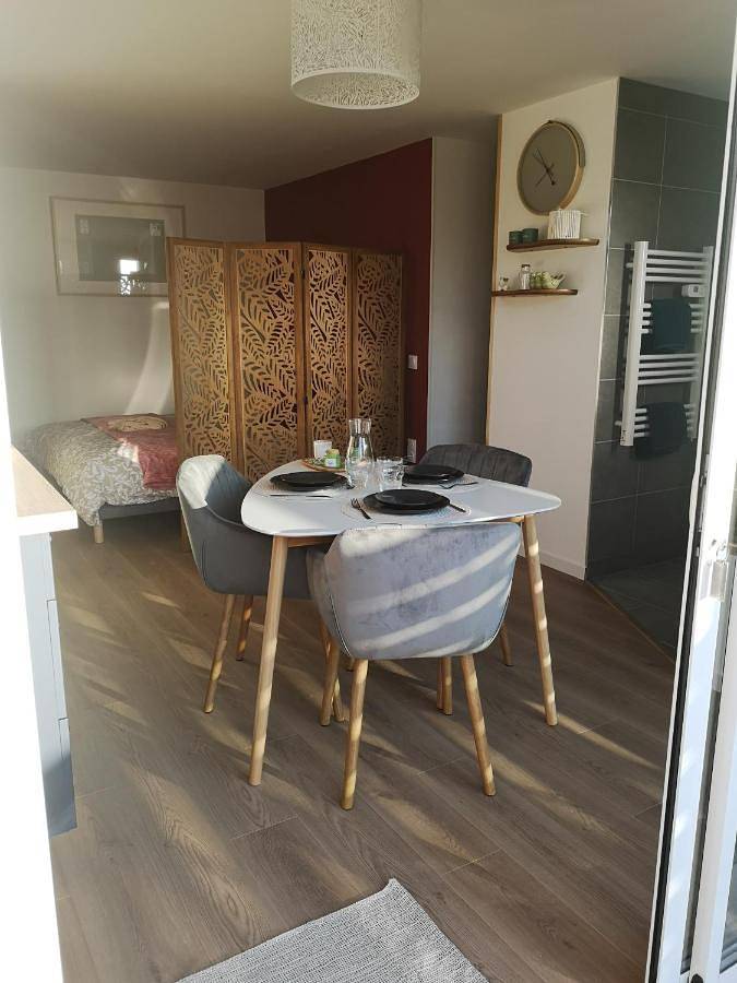 Gîte pour 2 personnes, avec terrasse, animaux acceptés à Blosville