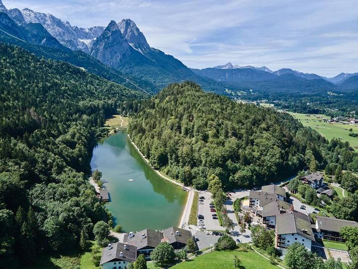 Hôtel pour 2 personnes, avec sauna et piscine ainsi que vue et jardin, animaux acceptés