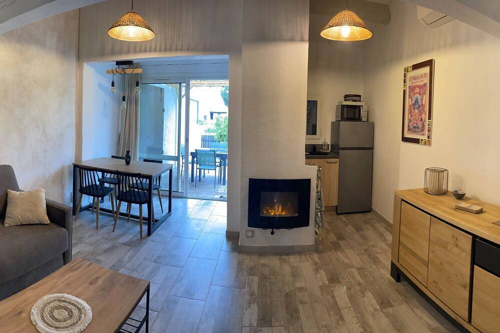 Entire apartment, La Casita in the Camargue: authenticity and nature. Sea 5 minutes away in Saintes-Maries-de-la-Mer, Arles region