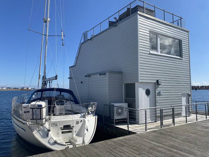 Schwimmendes Ferienhaus Antares One by Seeblick Ferien Oro, rundum Wasser in Olpenitz, Kappeln
